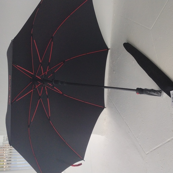 Tumi Push Button Umbrella - Picture 5 of 11